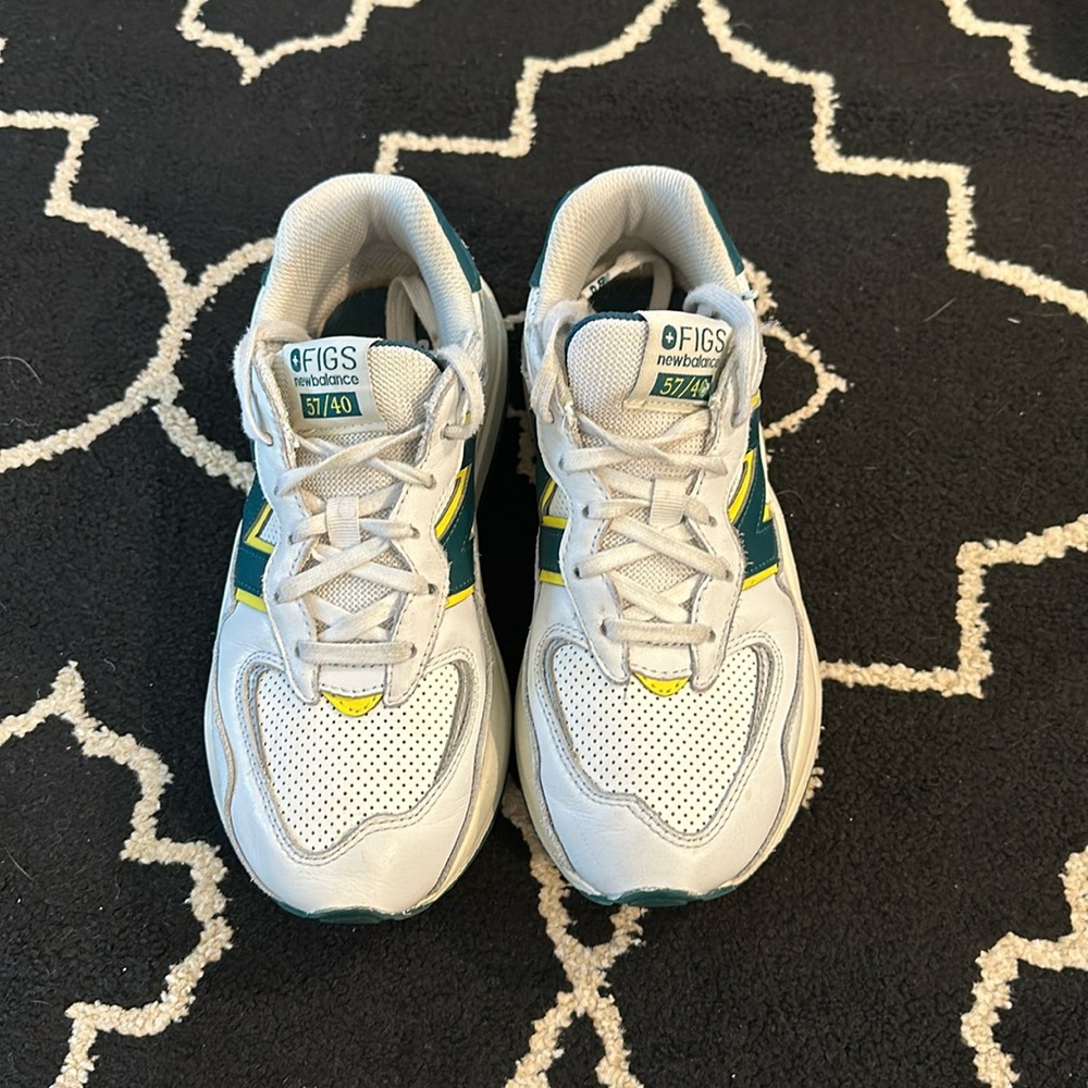 FIGS NEW BALANCE 57/40